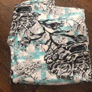 Leggalicious extra curvy leggings